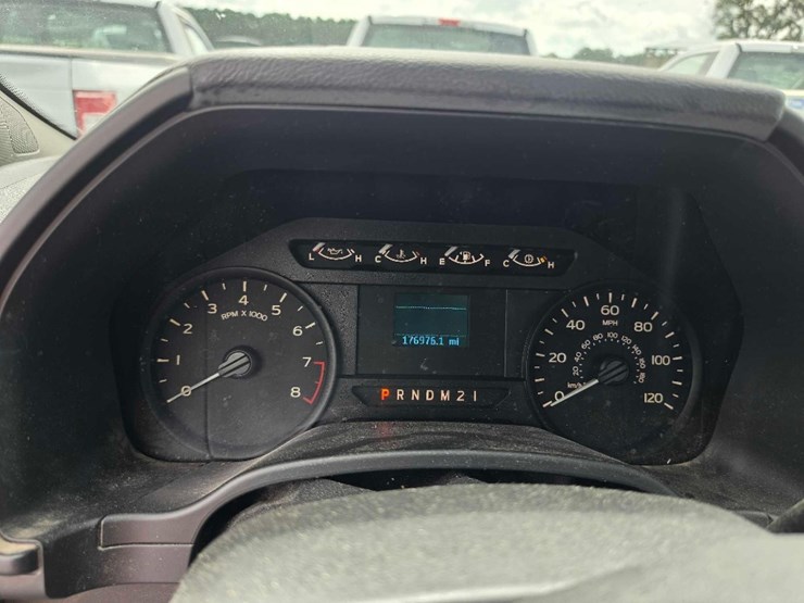 2019-ford-f150-xl-image-12