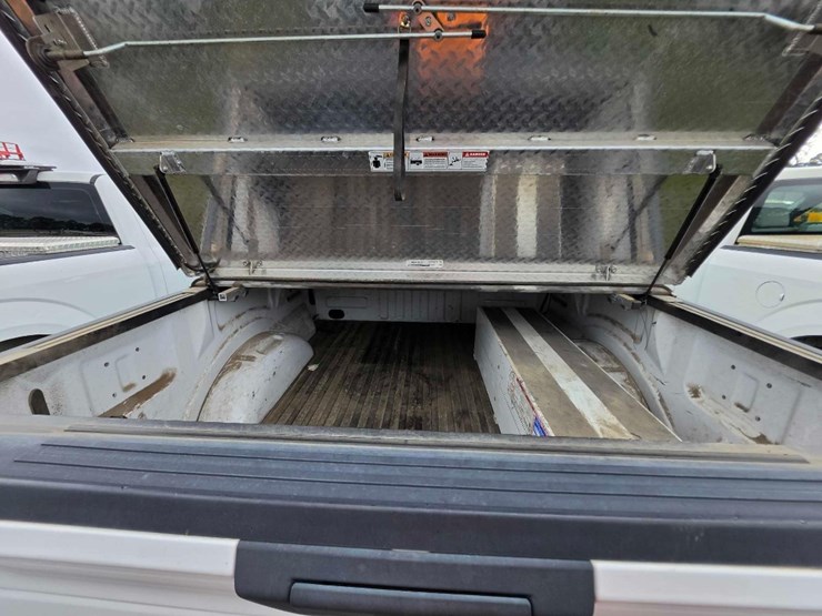 2019-ford-f150-xl-image-6