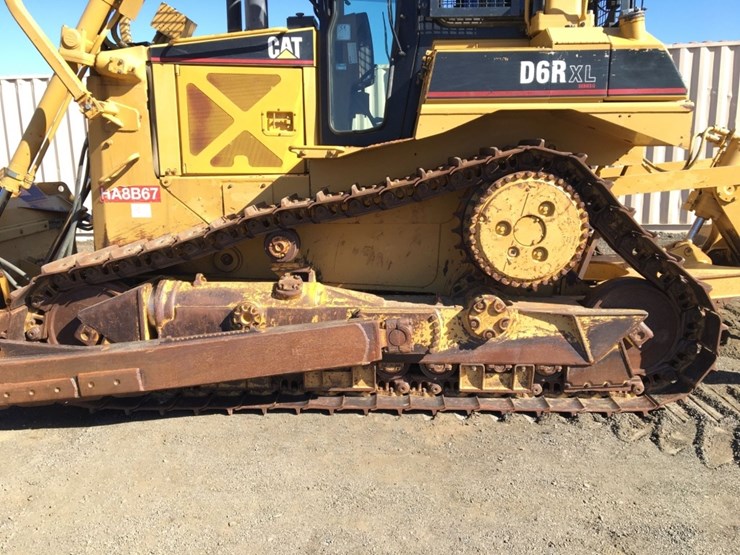 2001-caterpillar-d6r-xl-image-11