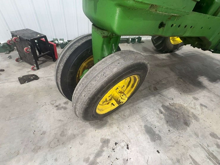 1955-john-deere-60-image-13
