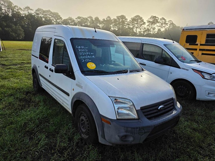 2010-ford-transit-connect-image-1