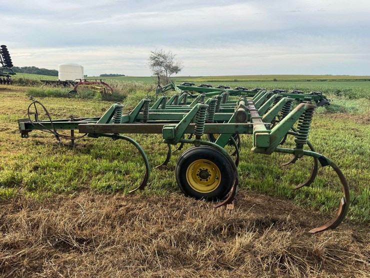 john-deere-1610-image-4