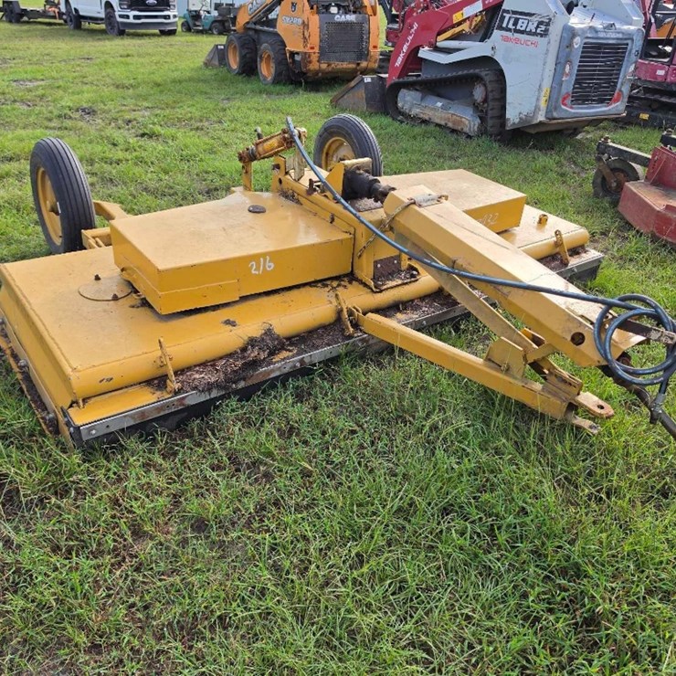 216 - WOODS C114 9' PULL TYPE FINISH MOWER