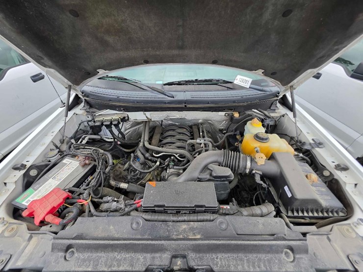 2014-ford-f150-xl-image-13