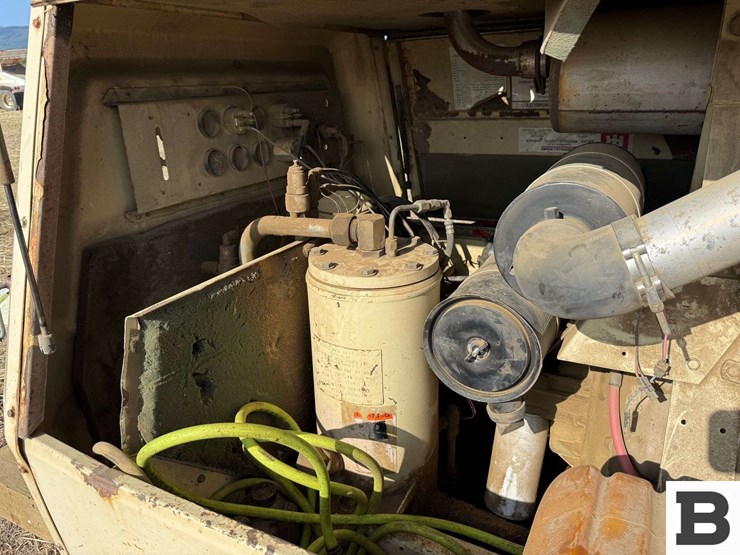 1995-ingersoll-rand-p185wjd-185-cfm-portable-air-compressor-image-31