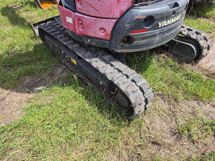 2022-yanmar-vio25-image-7