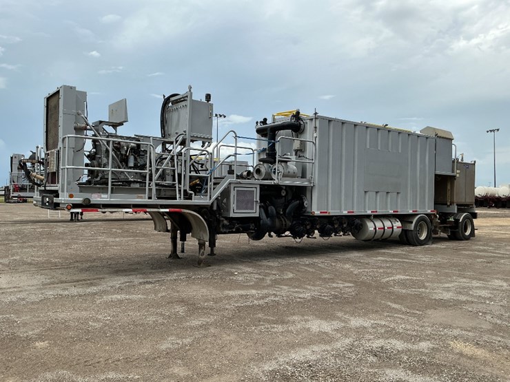 2013-cummins-qsx15-image-1