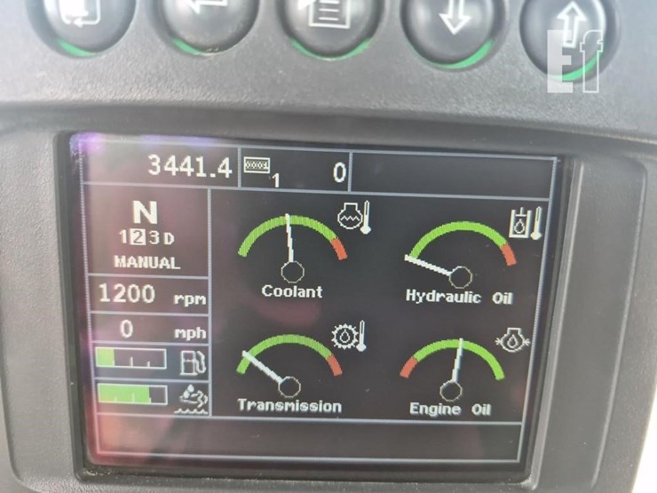 2015-deere-544k-image-23