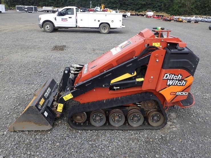 2021-ditch-witch-sk800-image-2