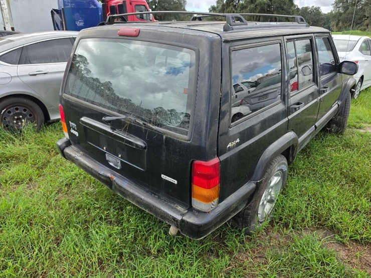 2001-jeep-cherokee-image-4