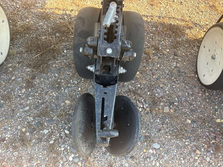 2014-kinze-3140-image-24