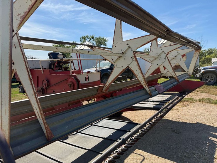 case-ih-230-image-25