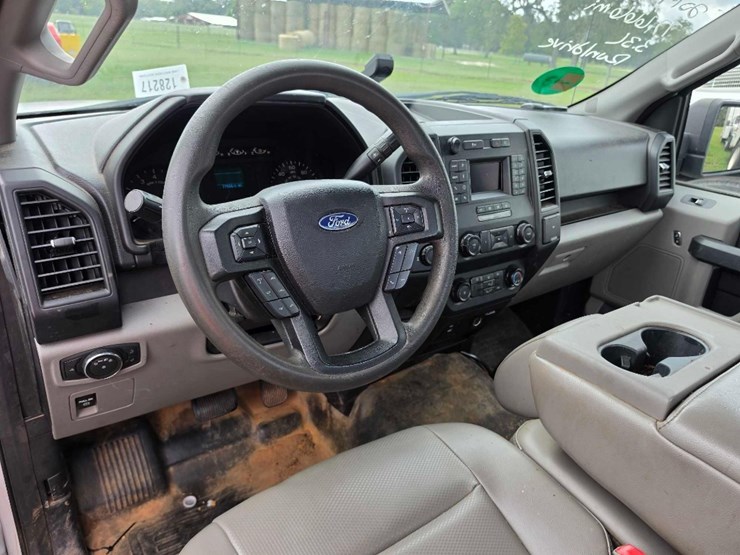 2019-ford-f150-xl-image-12