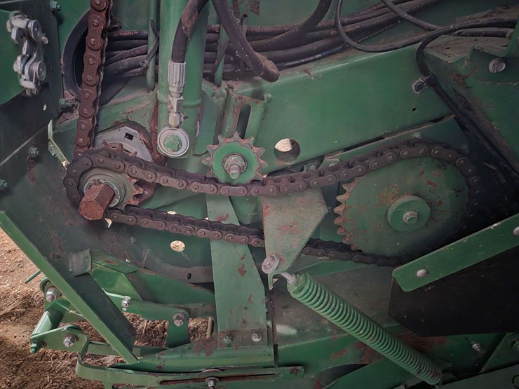 2023-john-deere-560r-image-14
