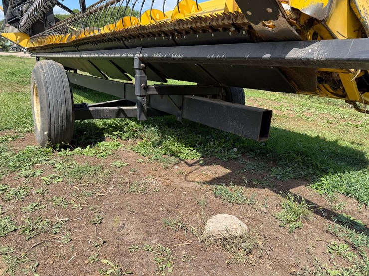 new-holland-73c-image-31