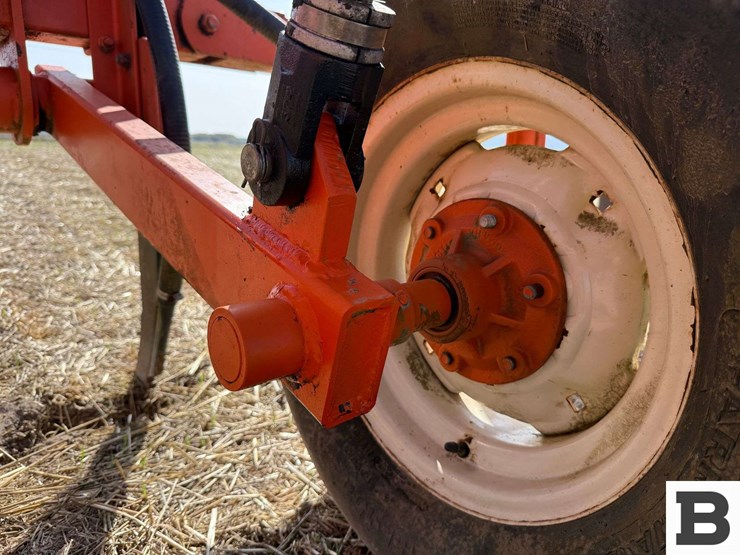 2008-custom-22.5'-air-seeder-image-29