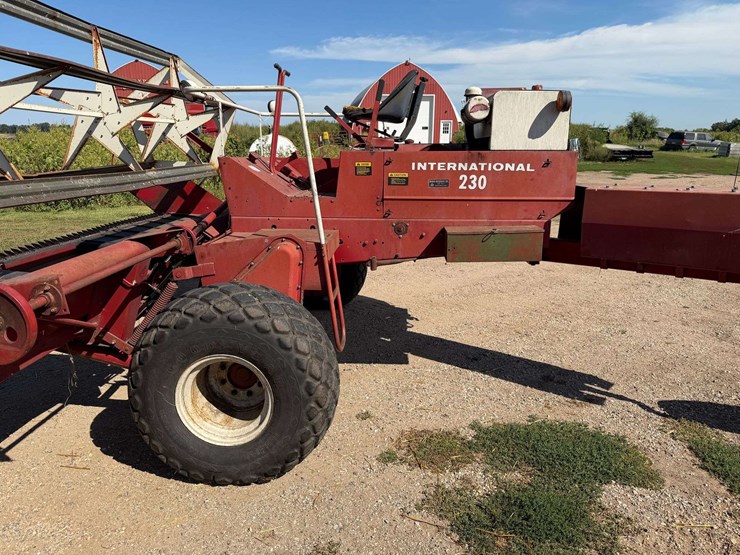 case-ih-230-image-13