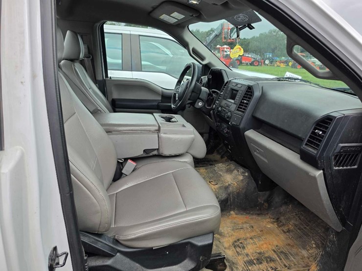 2017-ford-f150-xl-image-7
