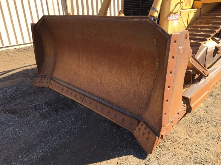 2001-caterpillar-d6r-xl-image-12