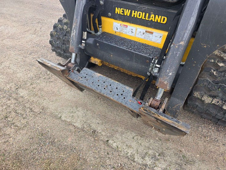 new-holland-c232-image-10