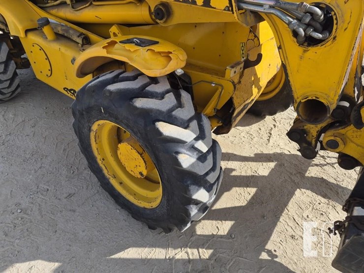 2000-jcb-520-image-11