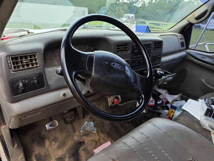 2007-ford-f750-image-11
