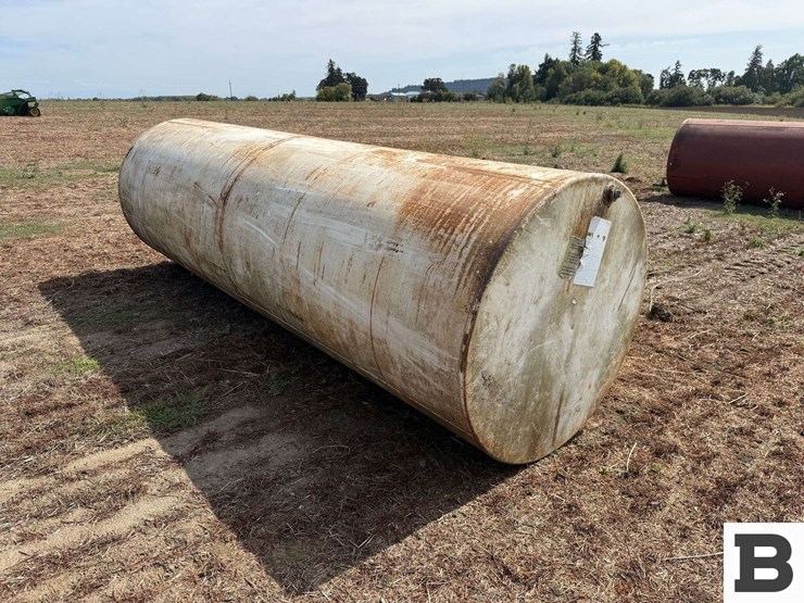 1,000-gallon-horizontal-fuel-tank-image-3