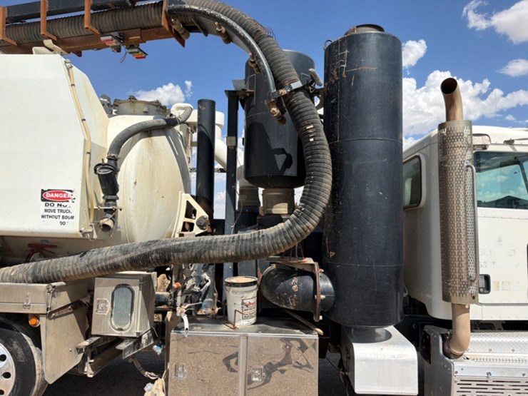 2019-peterbilt-367-image-4