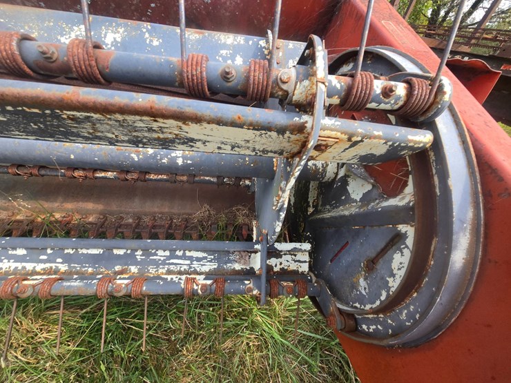 hesston-1091-image-13