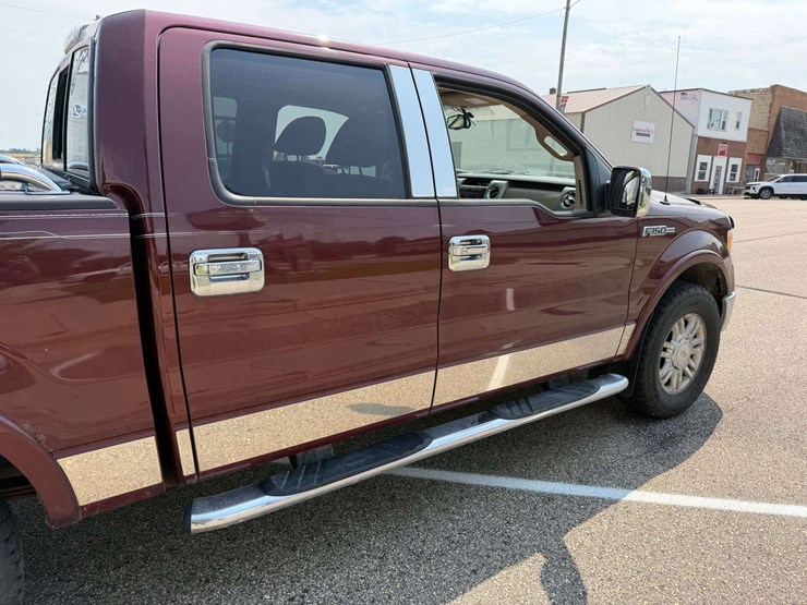 2010-ford-f150-lariat-image-34