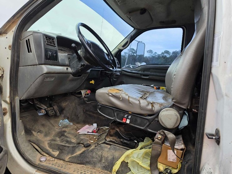 2007-ford-f750-image-10