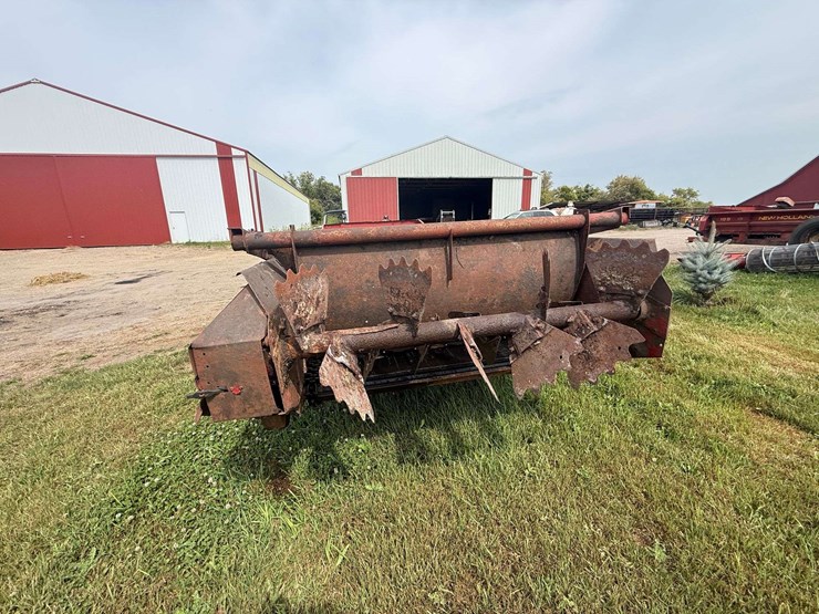 new-holland-165-image-8