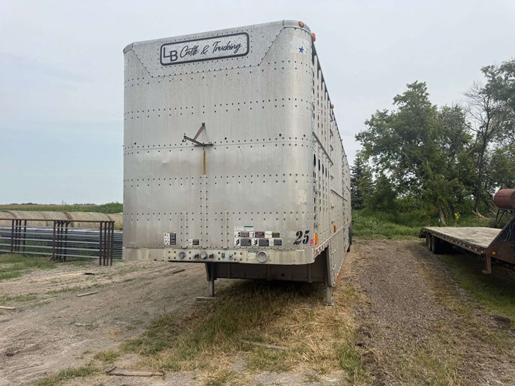 2003-wilson-livestock-trailer-image-4