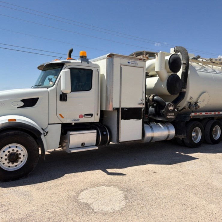 2020 PETERBILT 567