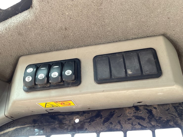 2013-caterpillar-236d3-image-31