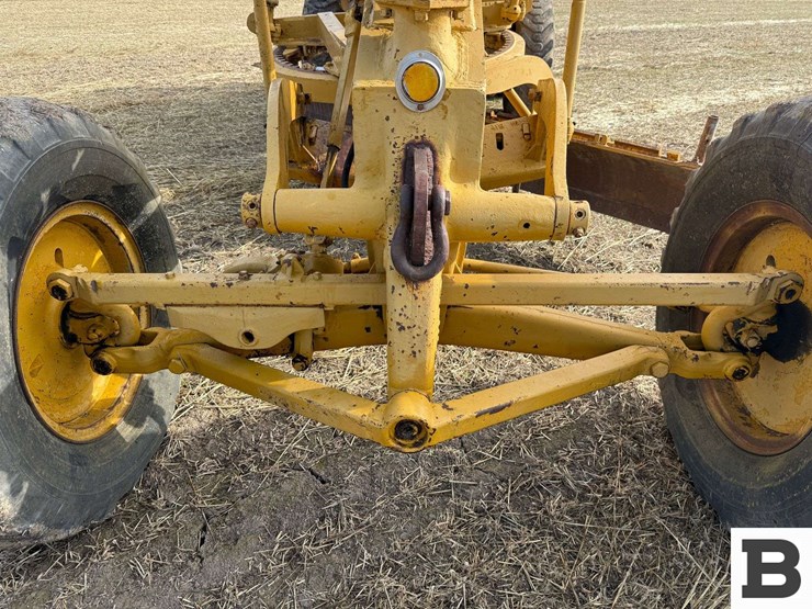 caterpillar-12-image-9