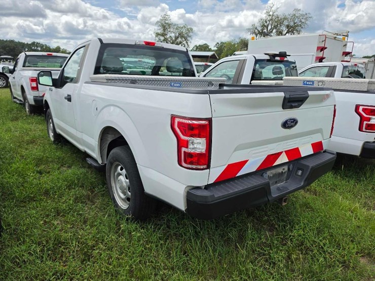 2019-ford-f150-xl-image-3