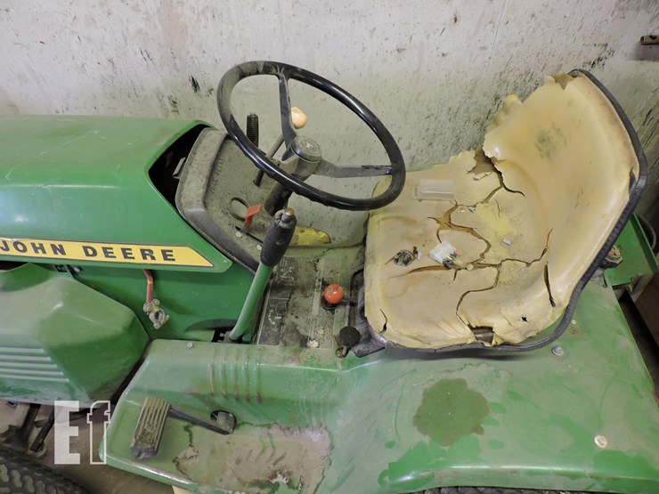 john-deere-212-image-2
