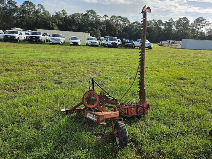 190---alis-chalmers-sickle-mower-image-1