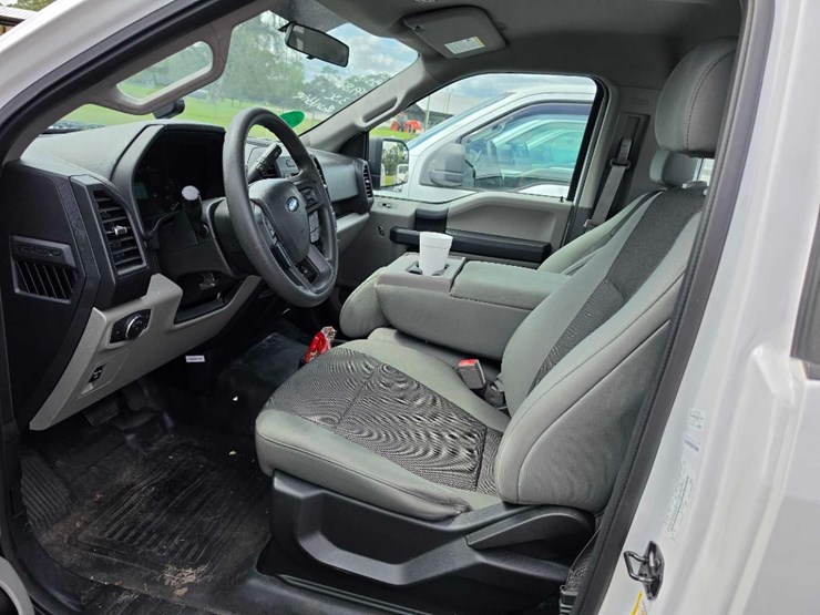 2018-ford-f150-xl-image-10