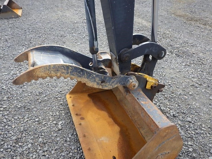 2023-deere-60g-image-31