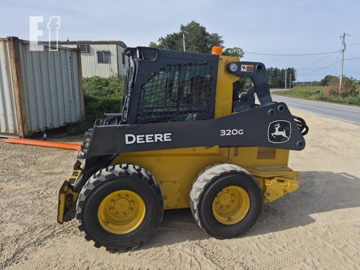 2024-deere-320g-image-10