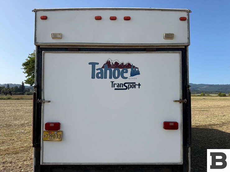 2002-tahoe-transport-21'-toy-hauler-travel-trailer-image-25