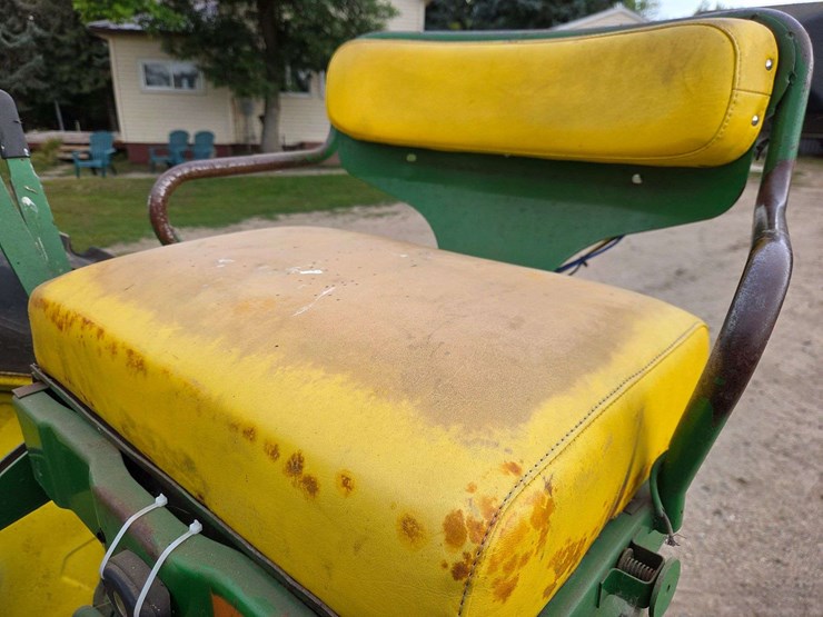 john-deere-620-image-14