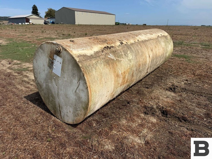 1,000-gallon-horizontal-fuel-tank-image-4