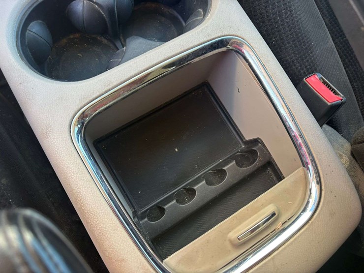 2016-dodge-grand-caravan-sxt-image-38