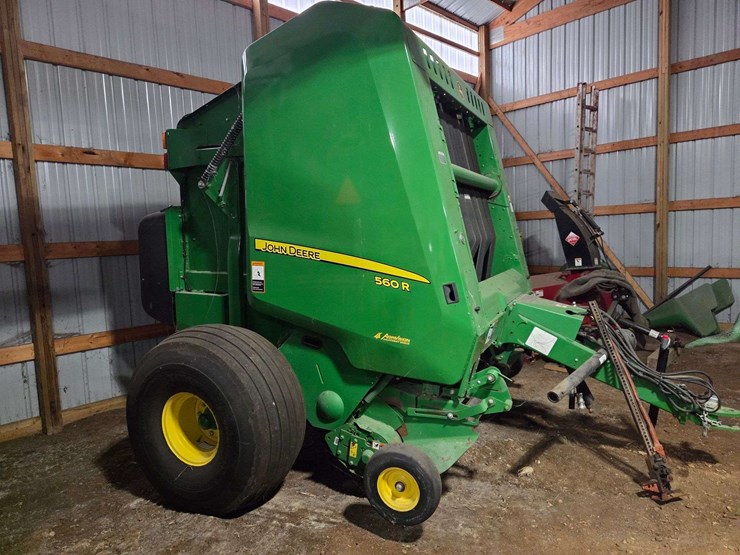2023-john-deere-560r-image-1
