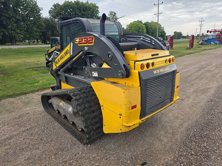 new-holland-c232-image-6