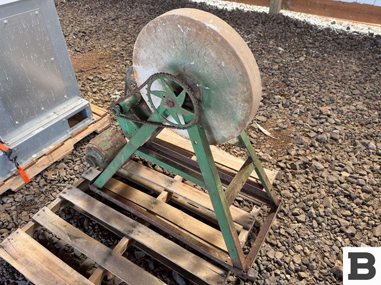 electric-farm-tool-grinding-&-sharpening-wheel-image-2