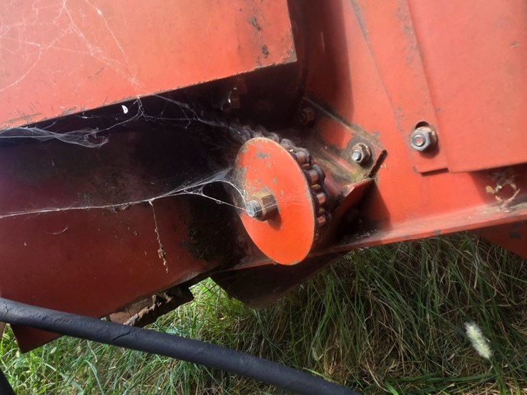 hesston-1091-image-24